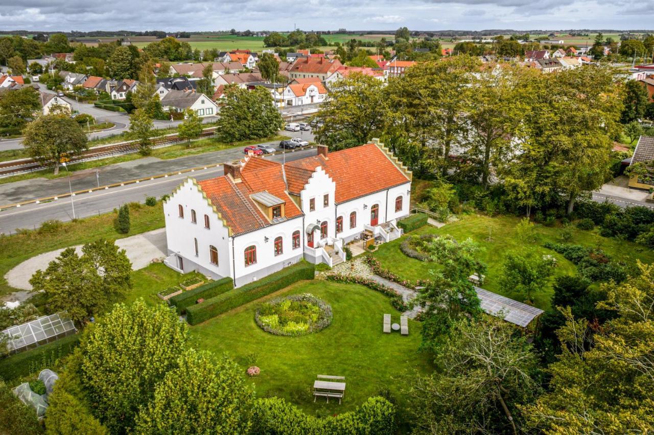 Vita Huset Pa Oesterlen Gärsnäs エクステリア 写真