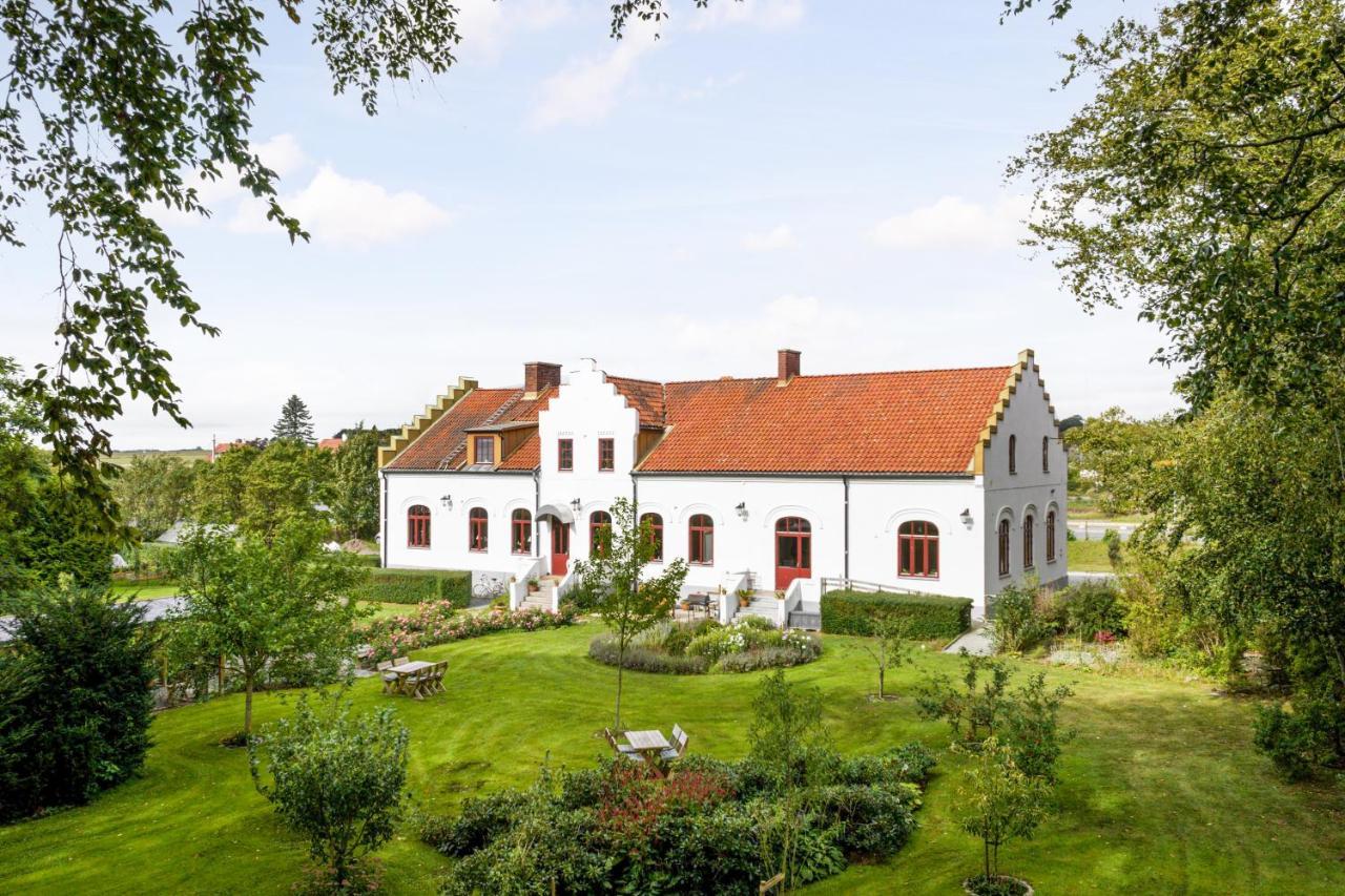 Vita Huset Pa Oesterlen Gärsnäs エクステリア 写真